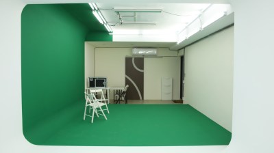 橙穎傳播/ 白色無縫牆、虛擬綠棚